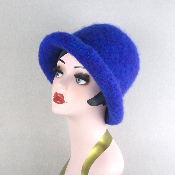 Blue Purple Felted Wool Winter Hat Vintage 1960s Bucket Cloche Made in France - Picture 1 of 4